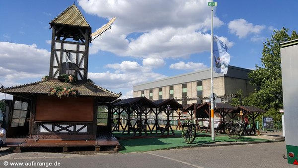 bilder aufbau cranger kirmes 02juli 2019