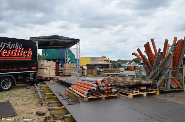 bilder aufbau cranger kirmes 08juli 2019