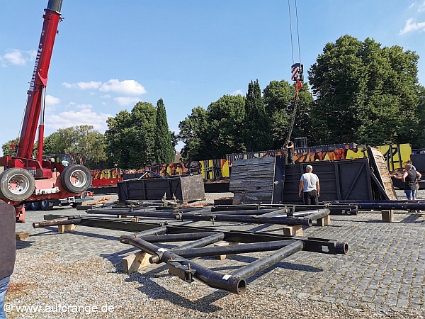 aufbaubilder cranger kirmes 24uni24