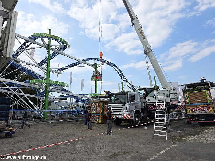 bilder aufbau cranger kirmes 25juli26